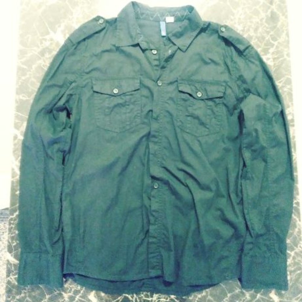 H&M Button Button Dress Shirt Slim Fit-Size Large Black